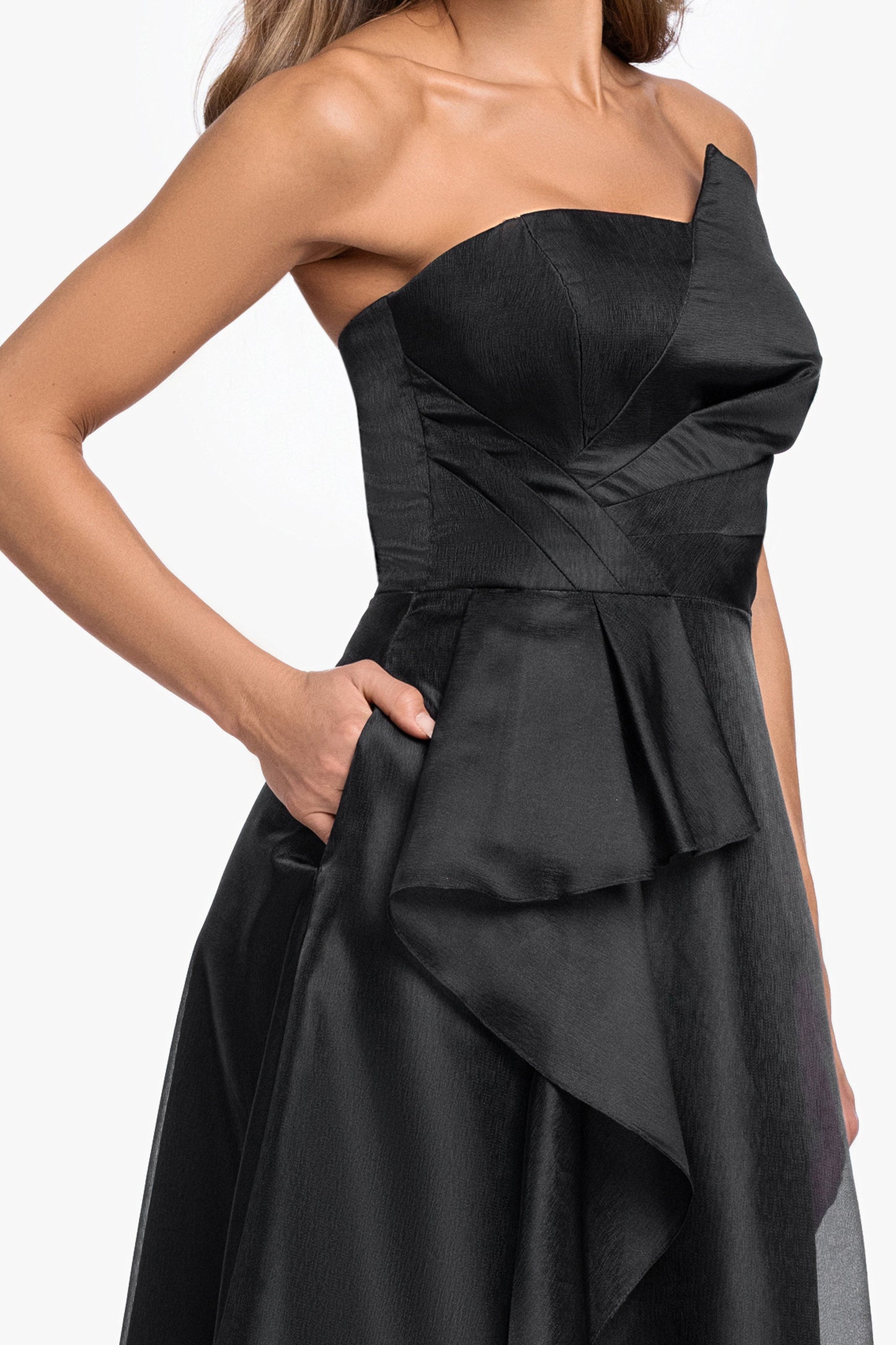 "Delaney" Metallic Organza Strapless Asymmetrical Dress Black XSCAPE